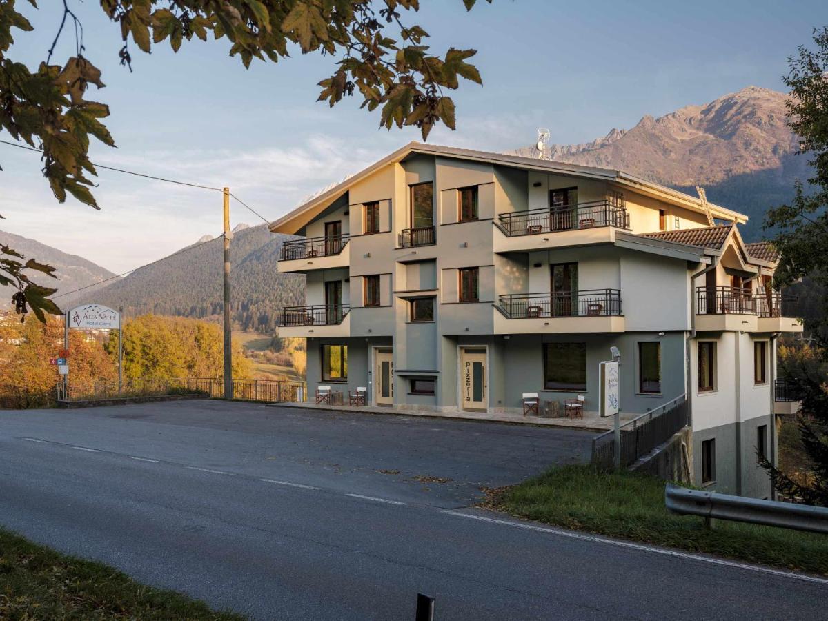 Vione Hotel Garni Alta Valle מראה חיצוני תמונה
