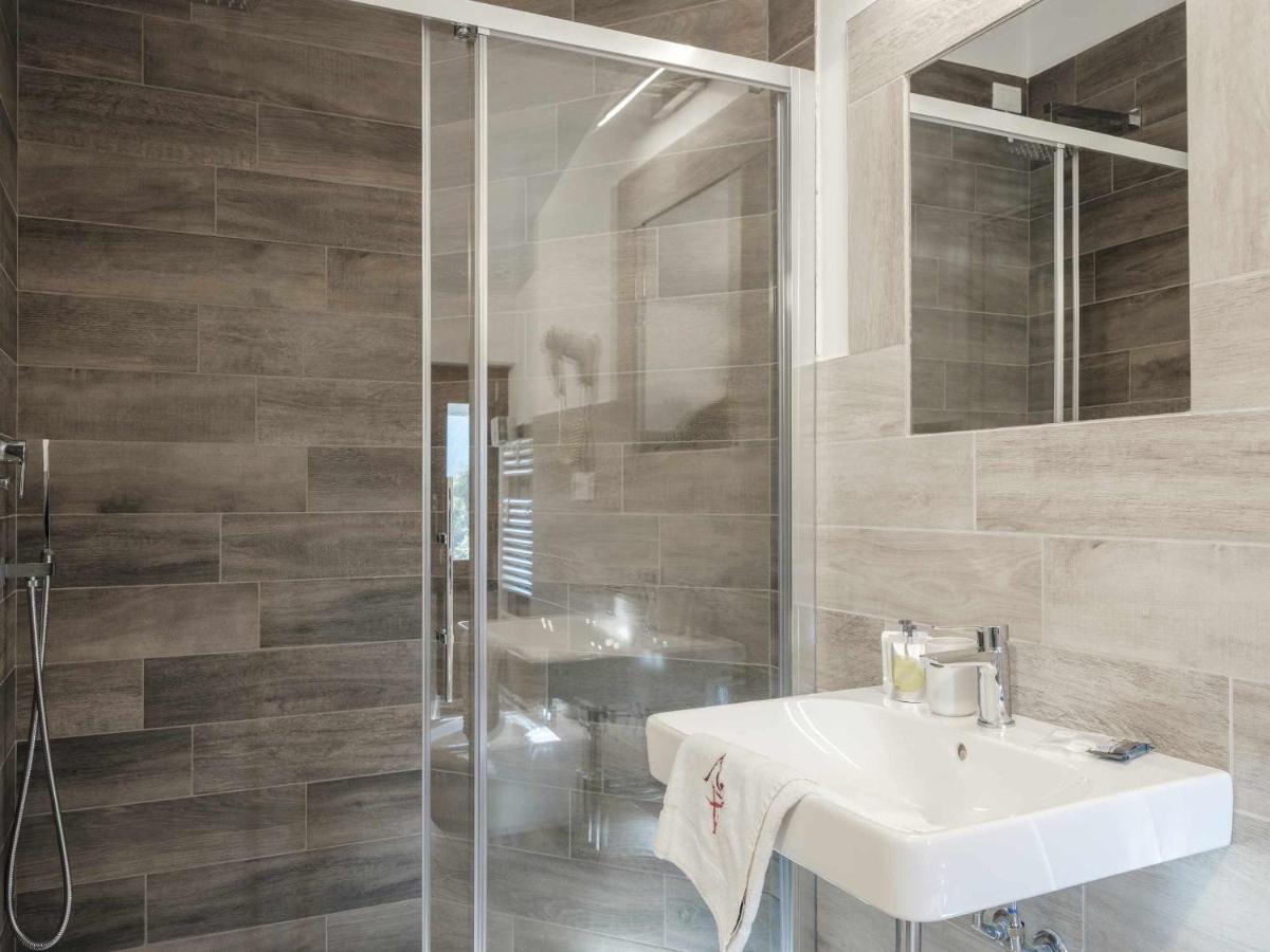 Vione Hotel Garni Alta Valle מראה חיצוני תמונה
